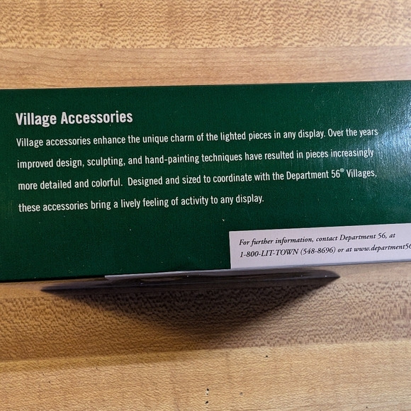 Department 56 Village Accessories, Snowboard Elves, set of 2 - Picture 6 of 7